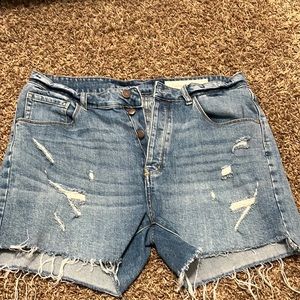 Foster boyfriend high rise jean shorts
